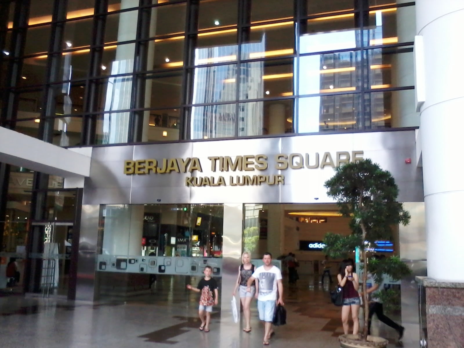 Fundición de Acero y Hierro, Minería, Industria, Construcción, Ingeniería, Fusión, Modelado, Tratamiento Térmico, Control de Calidad, Mecanizado, Fabricación y Diseño de Equipos