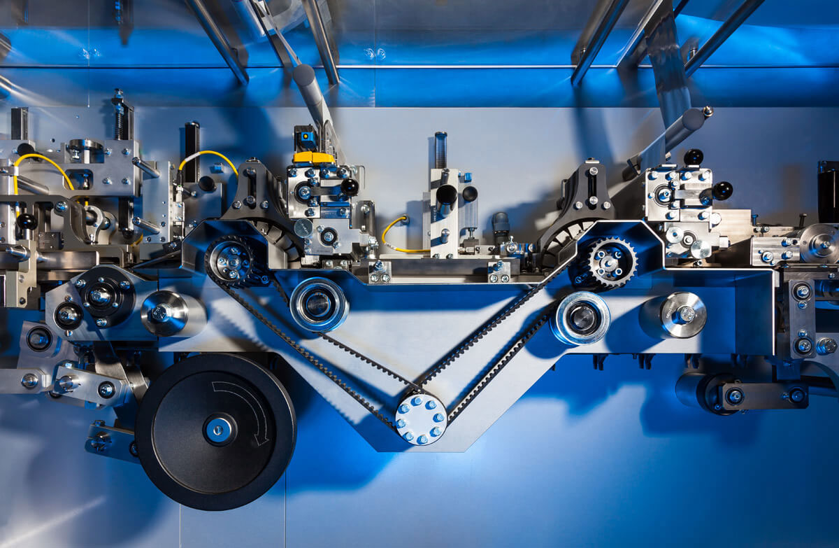 Fundición de Acero y Hierro, Minería, Industria, Construcción, Ingeniería, Fusión, Modelado, Tratamiento Térmico, Control de Calidad, Mecanizado, Fabricación y Diseño de Equipos